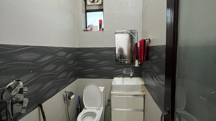 3 BHK Builder Floor for Sale in Palam Vihar Gurgaon