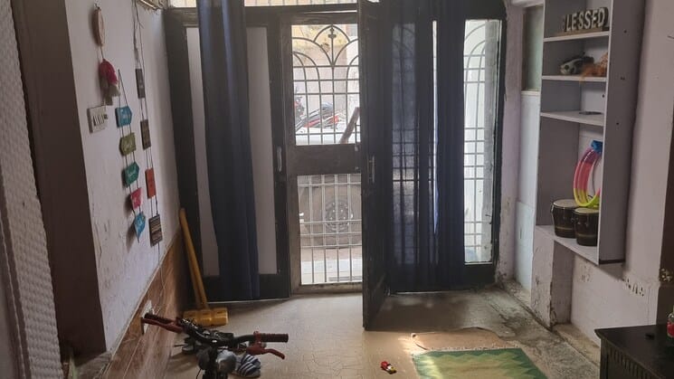 3.5 BHK House for Sale in Vasant Kunj Delhi