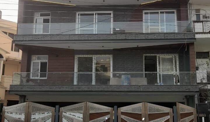 4 BHK Builder Floor for Sale in Palam Vihar Gurgaon
