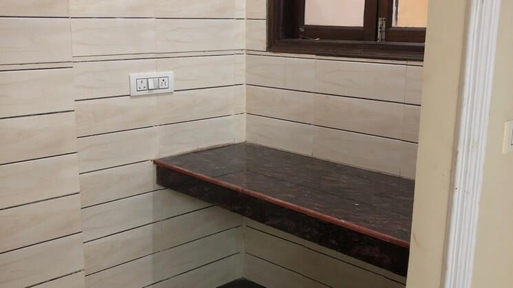 5 BHK House for Sale in Palam Vihar Gurgaon