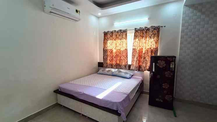 1 RK in Malibu Shopping Arcade Sector 47 Gurgaon