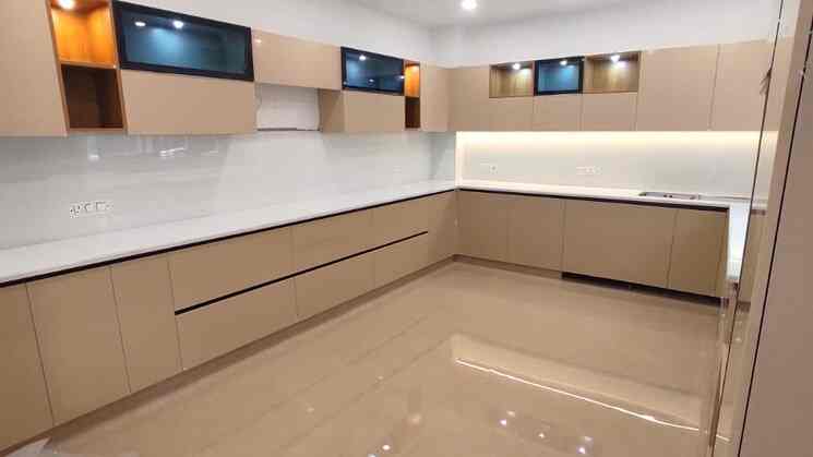 5 BHK House for Sale in Sainik Colony, Faridabad