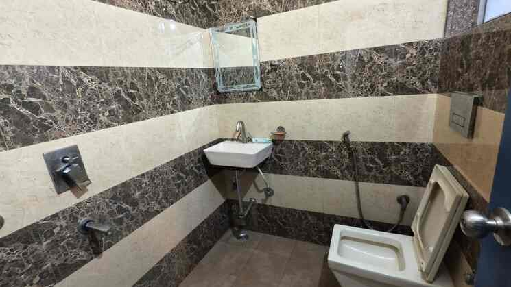 Charming 1 RK in Kohli One Malibu Town Sector 47 Gurgaon – Garden View Serenity at ₹29 Lakh