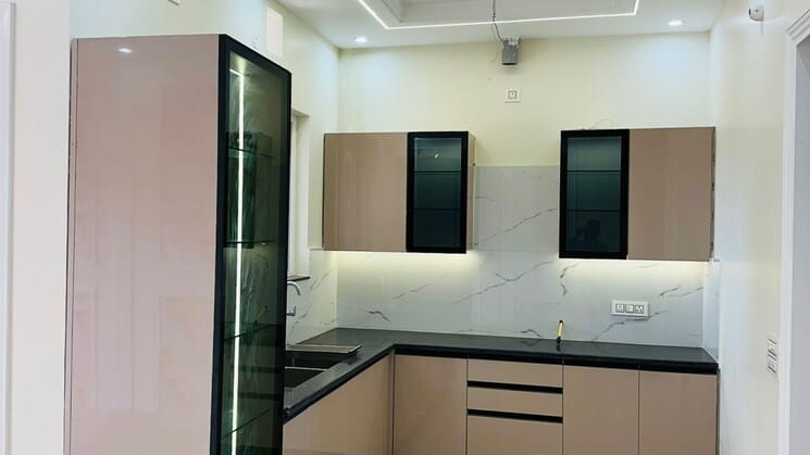 4 BHK House for Sale in Sector 8