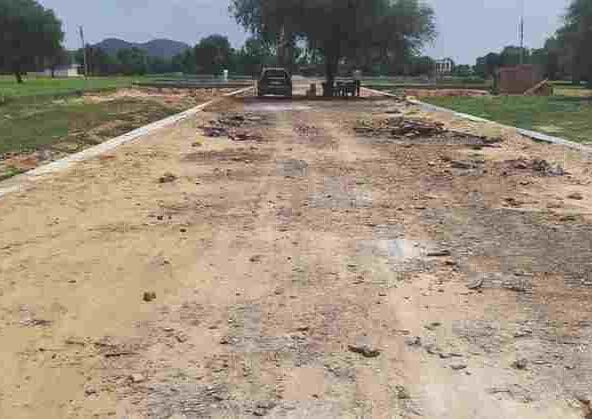 Plot on Alwar Bhiwadi Road, Bhiwadi