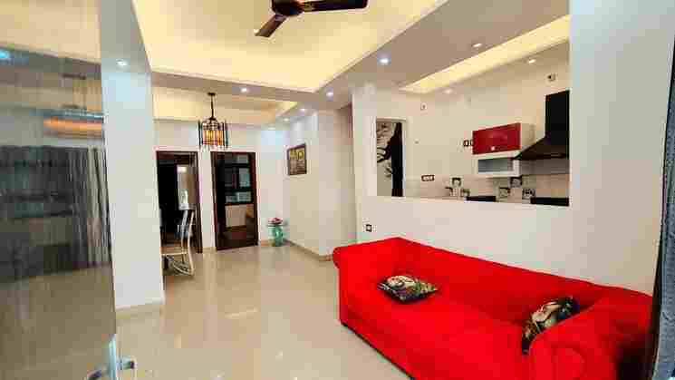 Spacious 3BHK Builder Floor in RLF Mapple Greens
