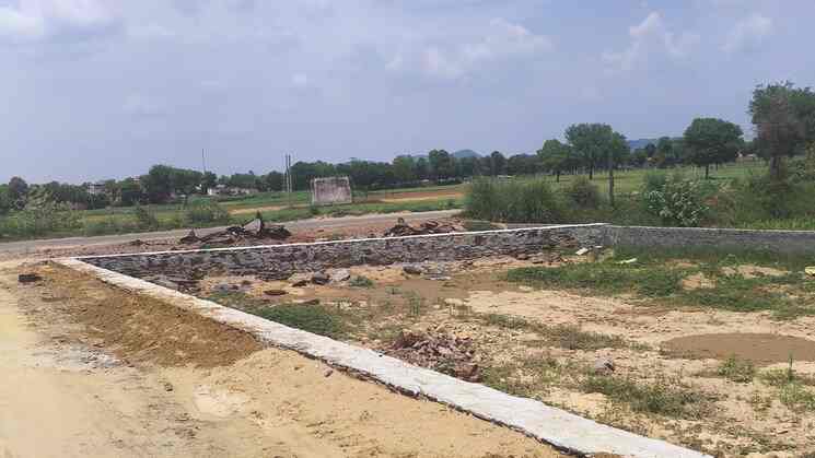 plot on Alwar Bhiwadi Road